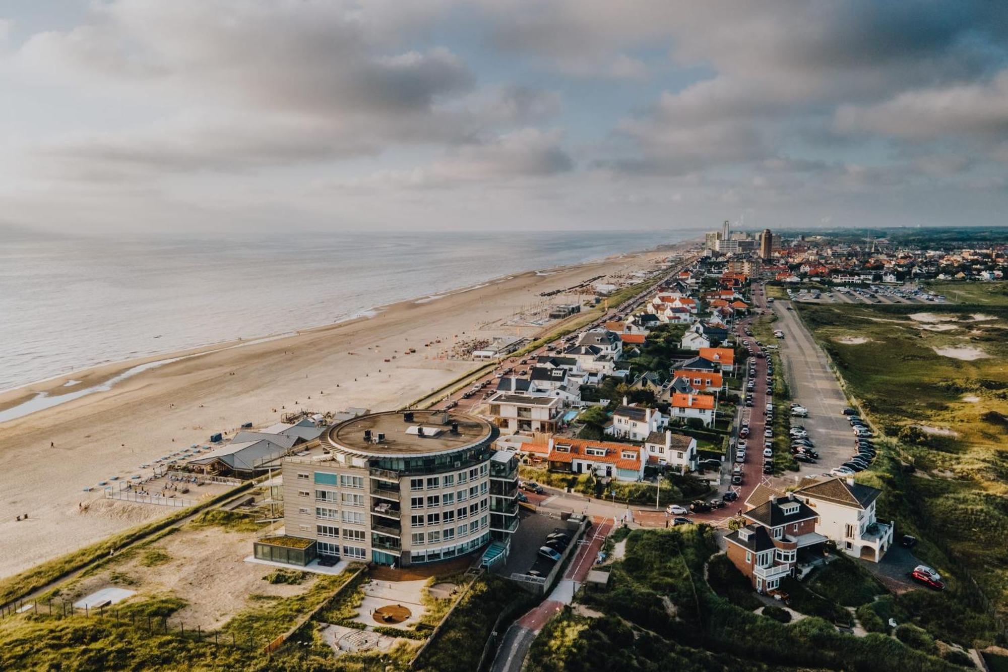 Studio Tara At The Beach With Private Parking Zandvoort Exterior foto